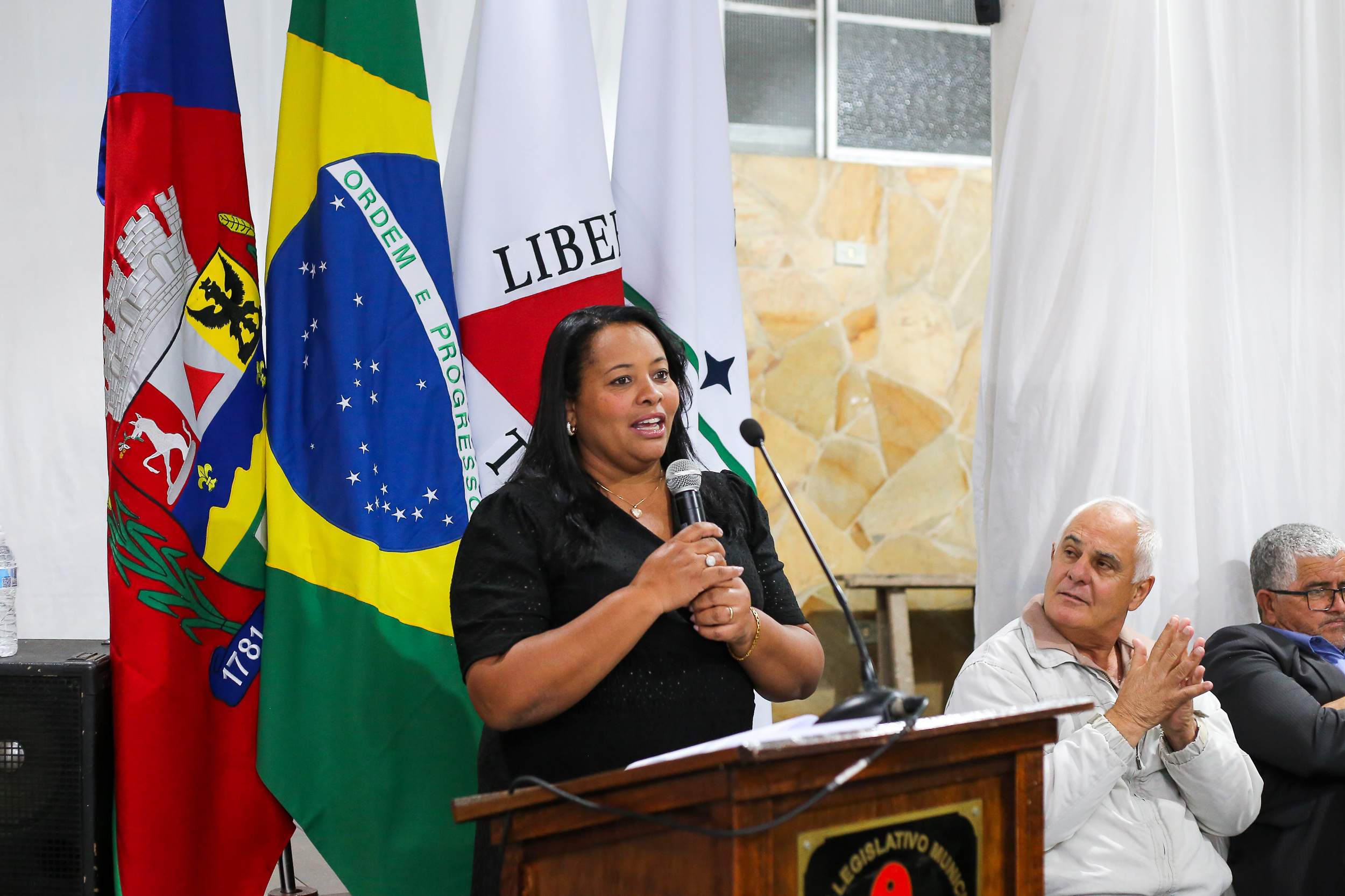 Camara 30-06-188.jpg